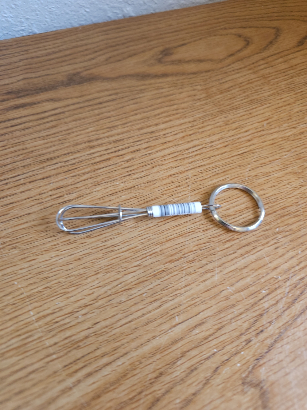 4/$10 NWT Mini Whisk Keychain Great Gift Baker